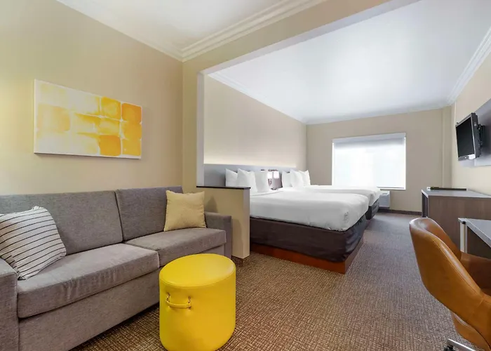 Comfort Suites Oceanside Camp Pendleton Area